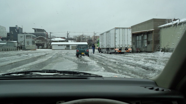 横浜も雪！